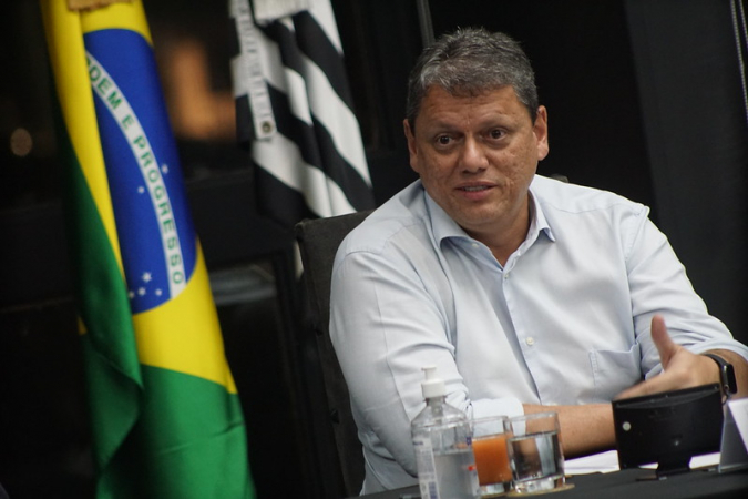 Tarcísio de Freitas avalia criar medida provisória estadual em São Paulo